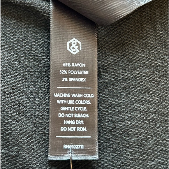 Agnes & Dora Asymmetrical Black Tunic French Terry Top - XS/0-2 - NWT - Picture 10 of 10